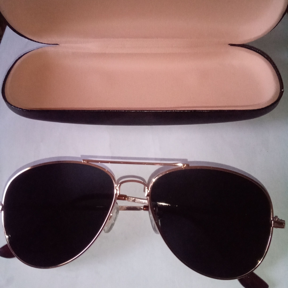 Black Aviator Sunglasses